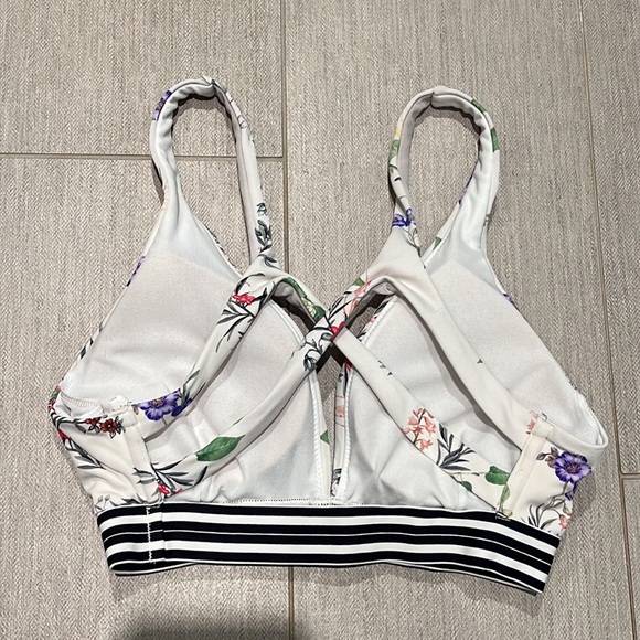 Athleta Workout Set - Picture 2 of 4